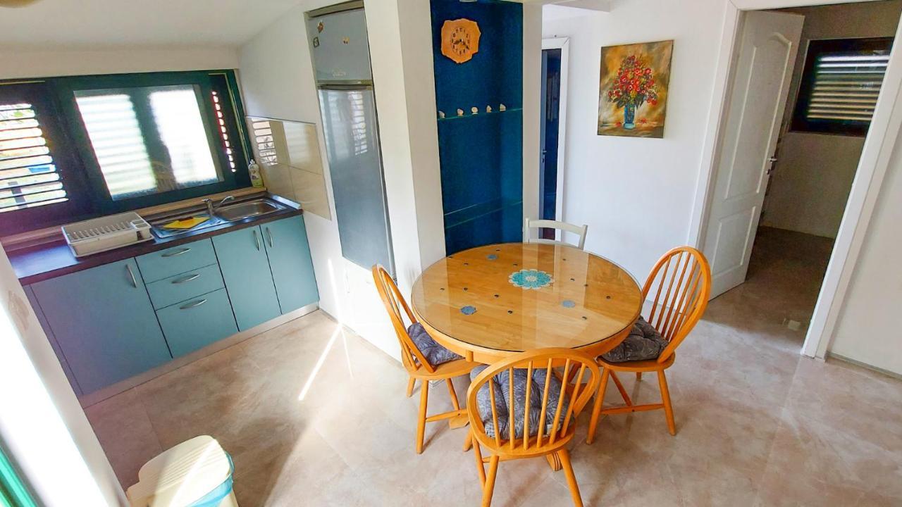 Holiday Home - Beach House 'Amarella' Turanj Exterior foto
